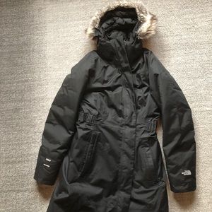 Women’s Medium North Face Parka